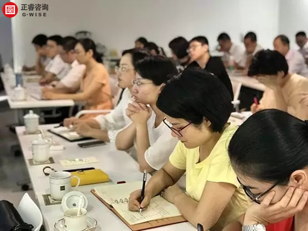 正睿商學(xué)院《贏在中層》公開(kāi)課在廣州圓滿舉辦！