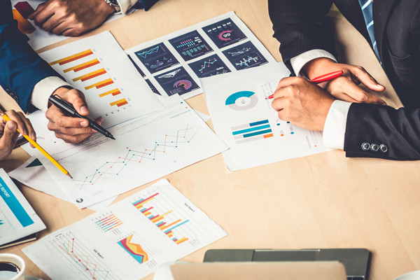 幫助企業(yè)應對變革挑戰(zhàn)，實現(xiàn)組織轉型與優(yōu)化