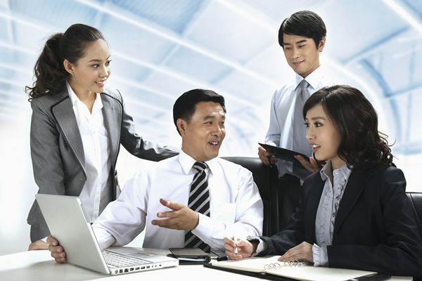 薪酬體系設(shè)計(jì)：根據(jù)企業(yè)戰(zhàn)略，設(shè)計(jì)科學(xué)體系