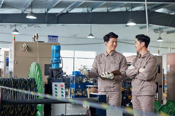 制造業(yè)管理新策略，引領(lǐng)企業(yè)高效運(yùn)營，提升競爭力