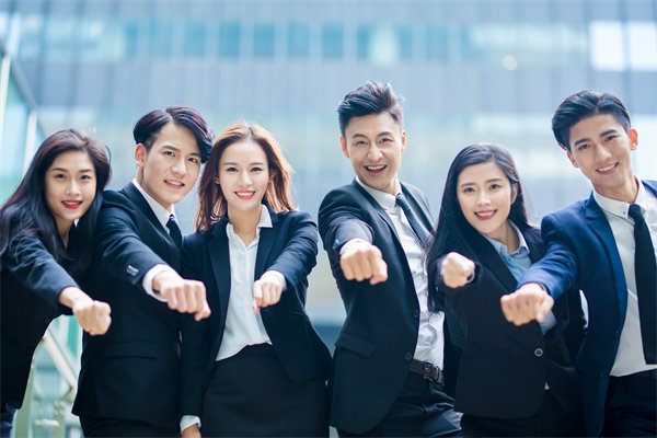 協(xié)同效應(yīng)：強(qiáng)化內(nèi)部溝通，打造高效協(xié)作團(tuán)隊(duì)