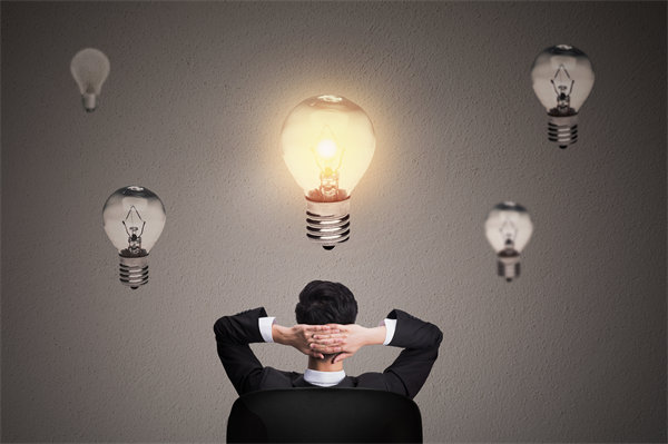 創(chuàng)新企業(yè)管理思維，激發(fā)員工潛能，推動(dòng)企業(yè)騰飛