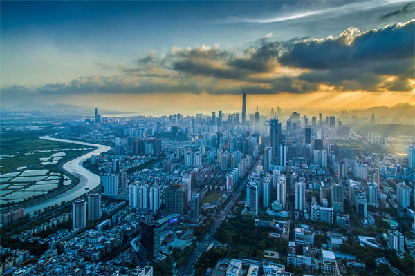 精準(zhǔn)把握市場(chǎng)脈搏，制定經(jīng)營(yíng)計(jì)劃，引領(lǐng)企業(yè)搶占先機(jī)