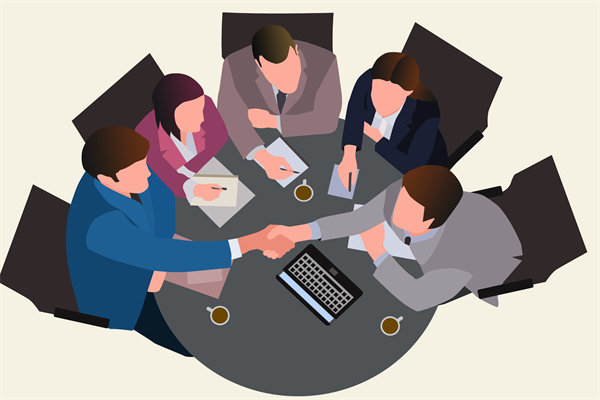 在企業(yè)管理中，專權(quán)式和民主式管理各有哪些優(yōu)缺點？