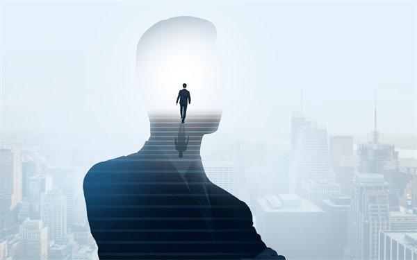 模擬經營，發(fā)現企業(yè)不足，制定適合企業(yè)的戰(zhàn)略規(guī)劃