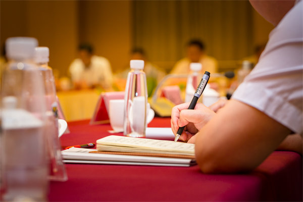 如何科學制定年度經(jīng)營計劃以應(yīng)對市場不確定性？