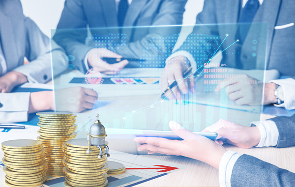 年度計劃中，如何量化評估風(fēng)險與應(yīng)對策略？