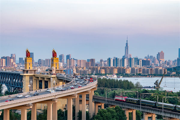 南京營(yíng)銷(xiāo)咨詢公司如何精準(zhǔn)定位企業(yè)市場(chǎng)策略？