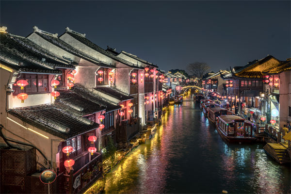 蘇州戰(zhàn)略咨詢公司如何為企業(yè)定制長(zhǎng)遠(yuǎn)發(fā)展規(guī)劃？
