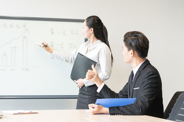 跨部門(mén)協(xié)作時(shí)，如何公平地衡量和評(píng)估每個(gè)人的績(jī)效？
