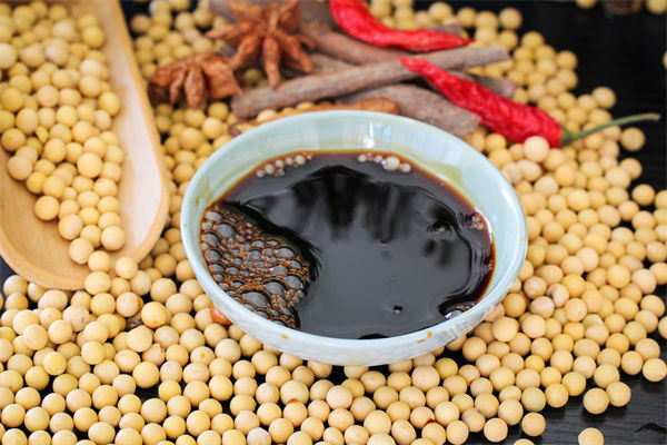 廠商回應(yīng)零添加醬油檢出鎘和砷，相關(guān)企業(yè)有何啟示？