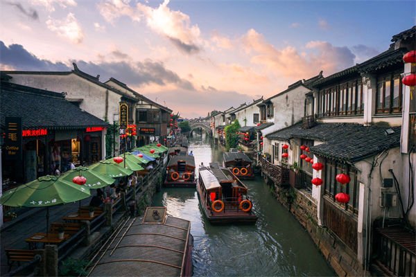 戰(zhàn)略管理如何精準(zhǔn)錨定小眾市場，挖掘潛在的藍(lán)海？
