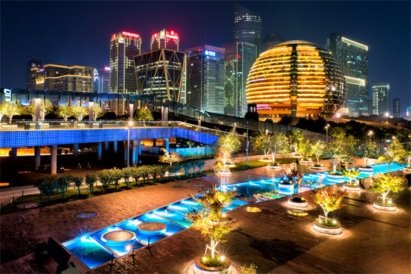 企業(yè)擴張遇阻，戰(zhàn)略咨詢?nèi)绾我?guī)劃穩(wěn)健發(fā)展藍圖破局？