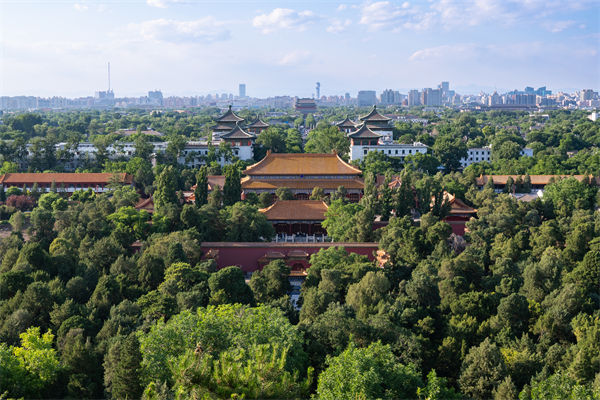 多家公司通知帶薪放假看閱兵，績效管理有何啟示？